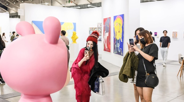 click to enlarge- double click to reduce 78 galleries at Taipei Dangdai Fair 2024 - 10 > 12 May, 2024 @taipeidangdaiartfair